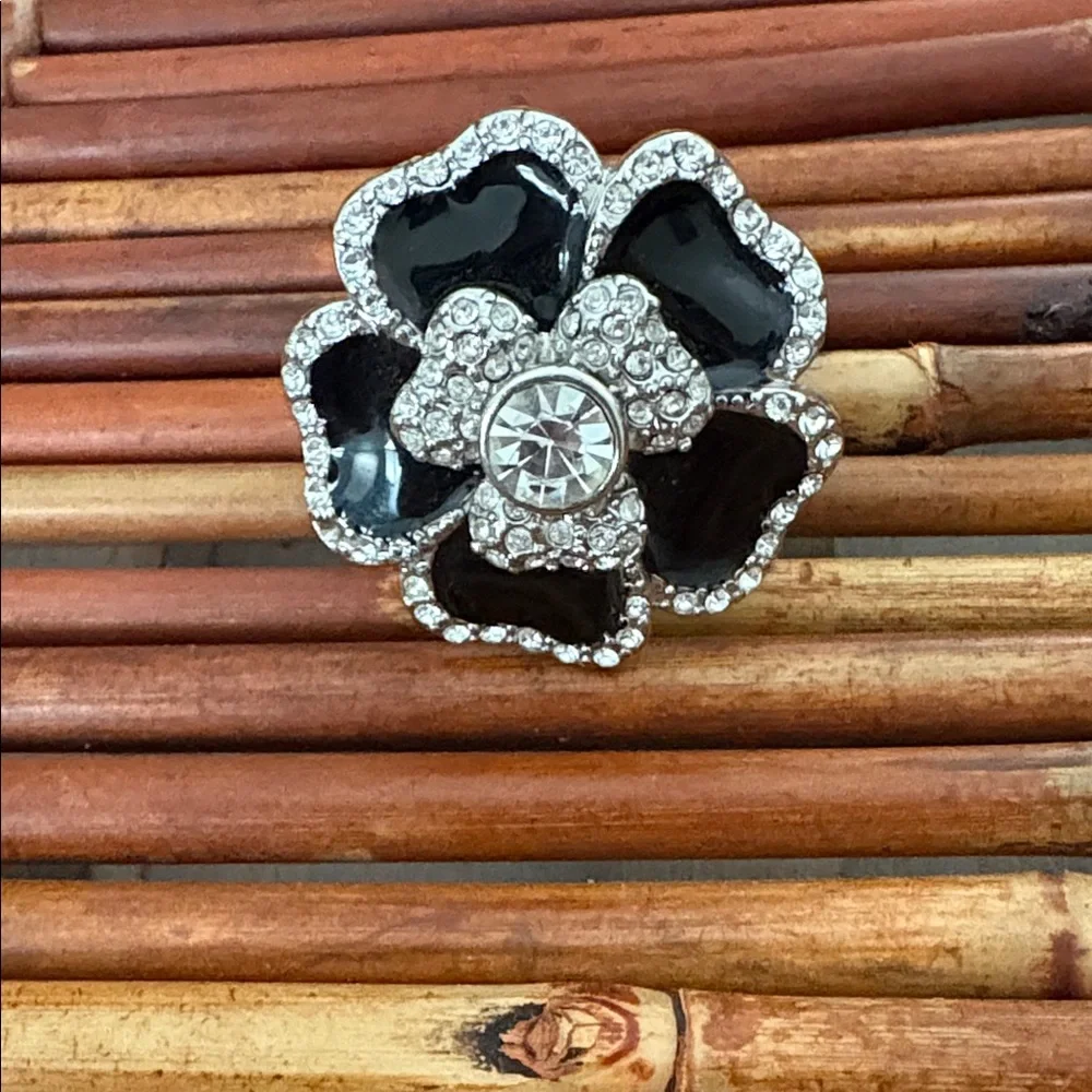 Lia Sophia Black and Silver Floral Ring Size 10